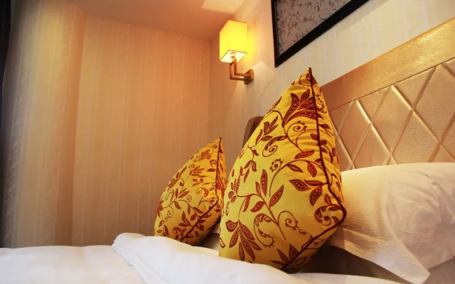 HuangGuoShuYuQuanHotel