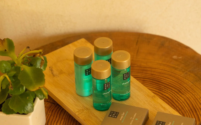 Meli Suites