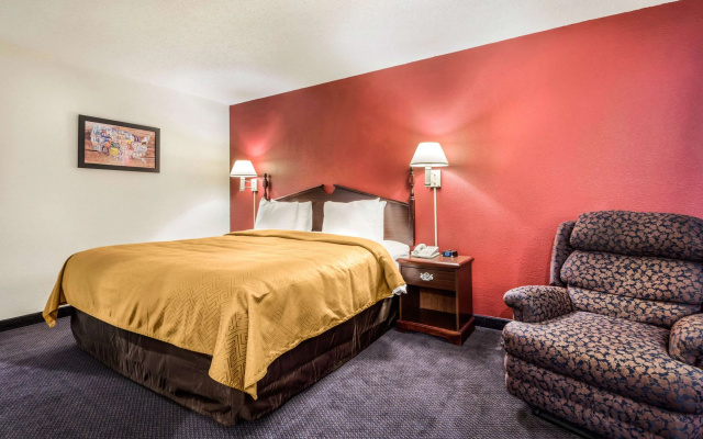 Quality Inn Redgranite