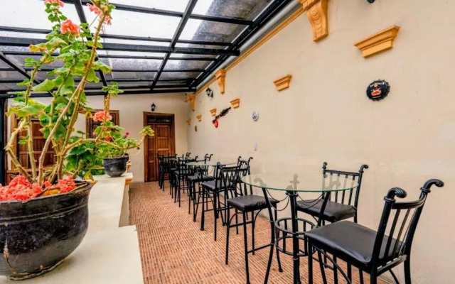 Hostal Restaurante La Suite