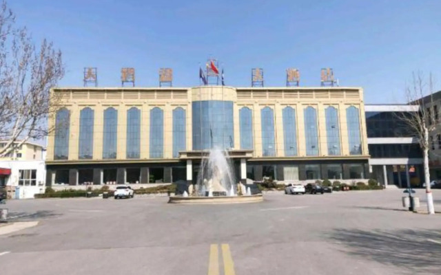 Swan Lake Hotel