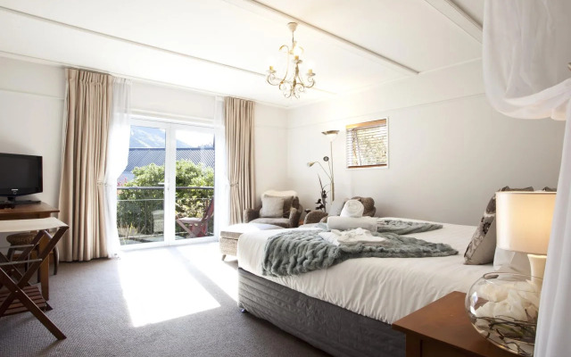 The Central Hotel Queenstown, A Naumi Chapter