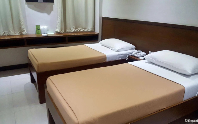 ZEN Rooms West Makati Hotel