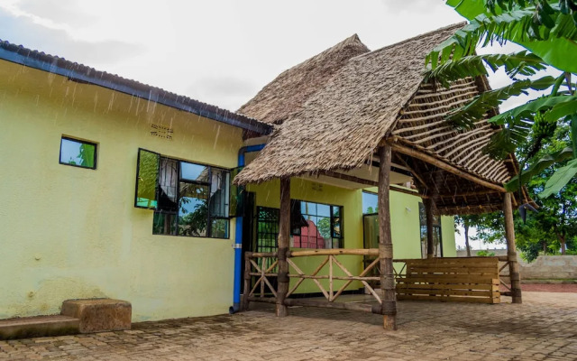 Kilimanjaro Summit Lodge