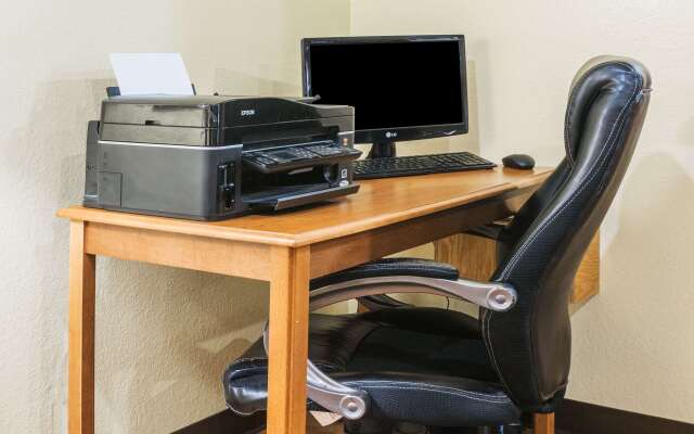 Super 8 by Wyndham East Stroudsburg/Poconos
