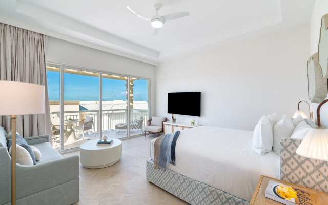 Windsong on the Reef