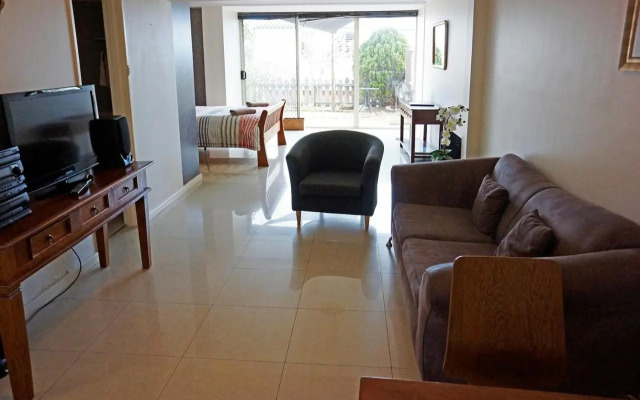 Studio 3 - ground floor Fremantle apartment