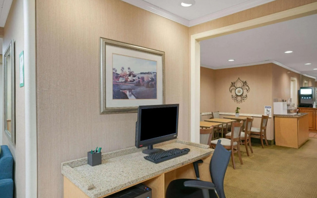 La Quinta Inn & Suites by Wyndham Jackson