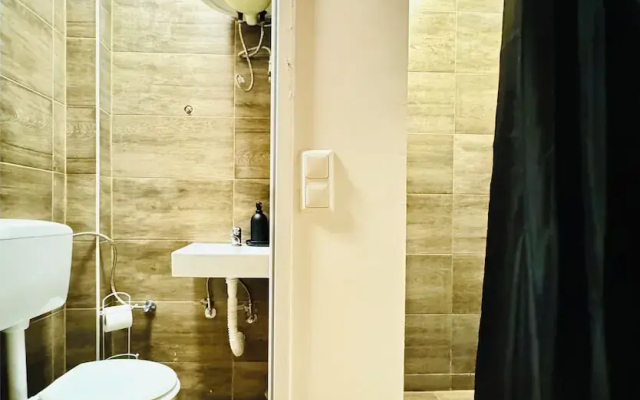 Comfy Studio Apt Near FAC Platz