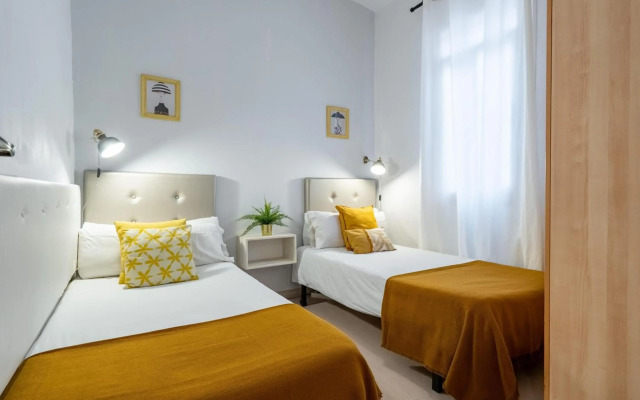 FridaysFlats, Cozy & Quiet - 2 bedroom flat near sagrada familia