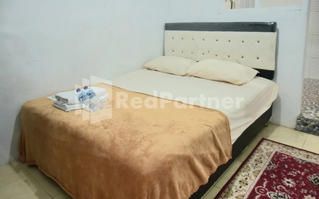 RedDoorz @ Fanta Homestay Lumajang – Guest Rooms – Pronojiwo