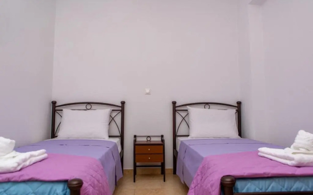 Apiranthian house II (3 BDRM)