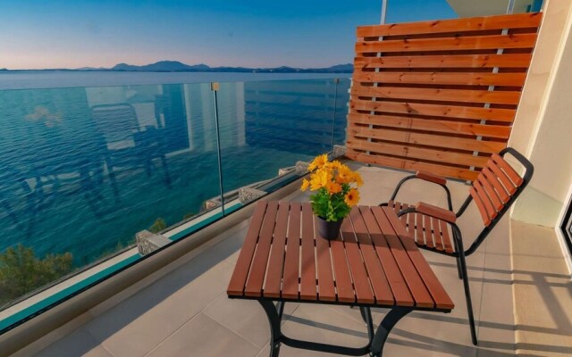 "room in Guest Room - Room With Private Pool"