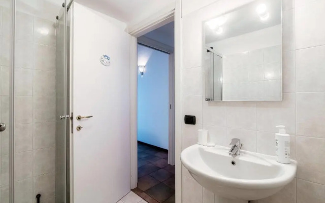 Lake Nest - by MyHomeInComo