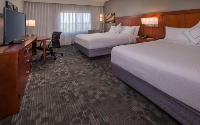 Courtyard by Marriott Dulles Town Center