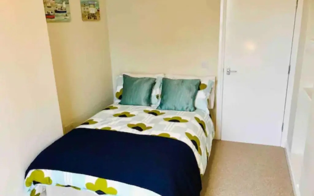 St Margarets Modern Georgian 2 bedroom apartment