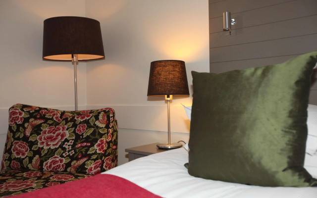 Best Western Plus Edward Hotel