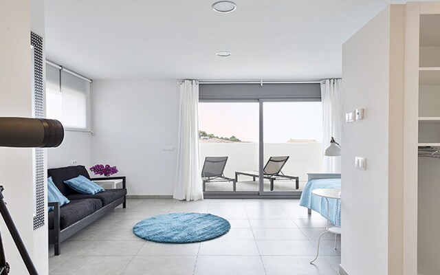 Captivating Holiday Home in Garriguella With Private Pool