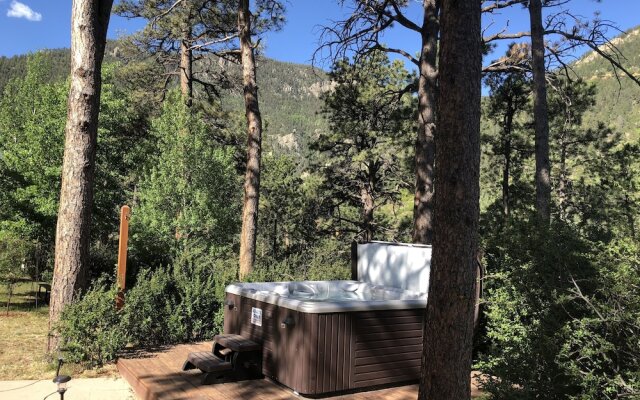 Rocky Mountain Lodge