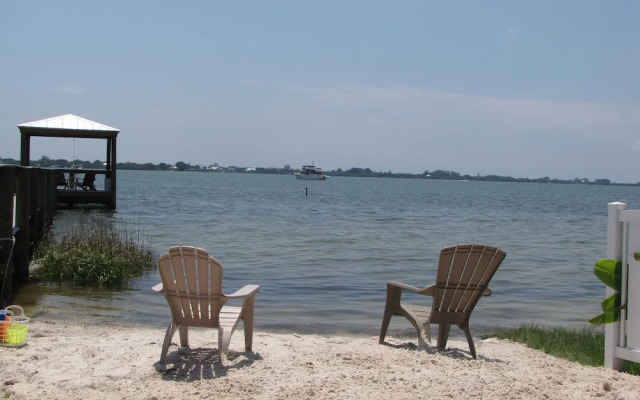 Paradise Cove at Lemon Bay
