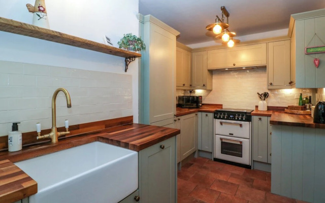 Holly Cottage