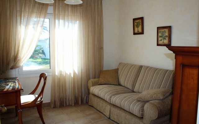 Villa 8003 Freser 4