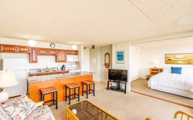 Waikiki Banyan W/ocean Views Free Parking