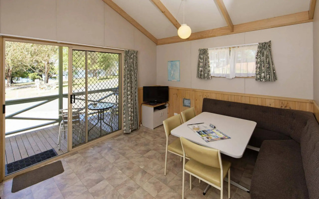 Rainbow Pines Tourist Caravan Park