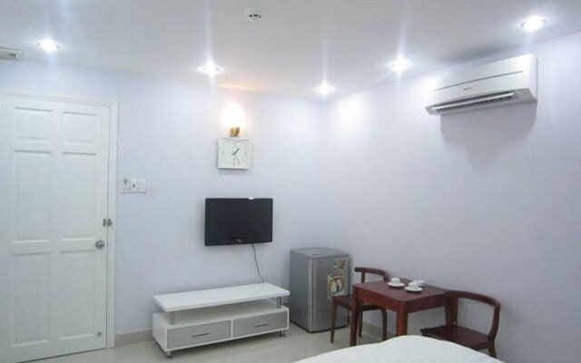 RedDoorz Anh Ngoc Hotel
