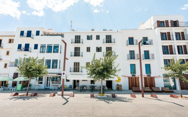 Ryans La Marina
