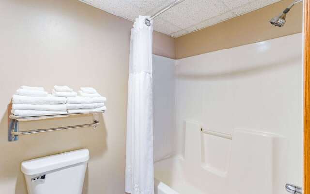 AmericInn by Wyndham Des Moines Airport