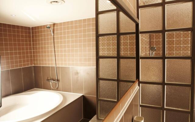 Q5 Hotel