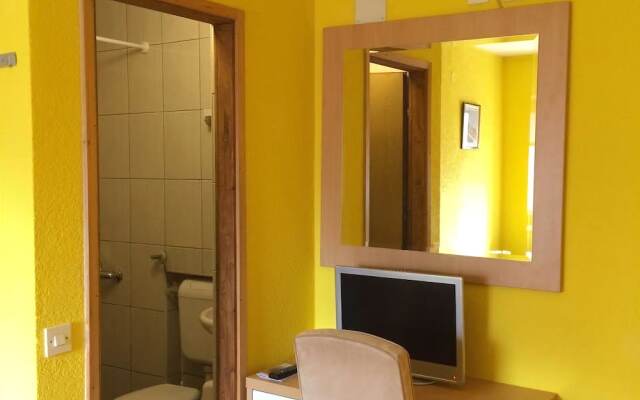 Haris Youth Hostel