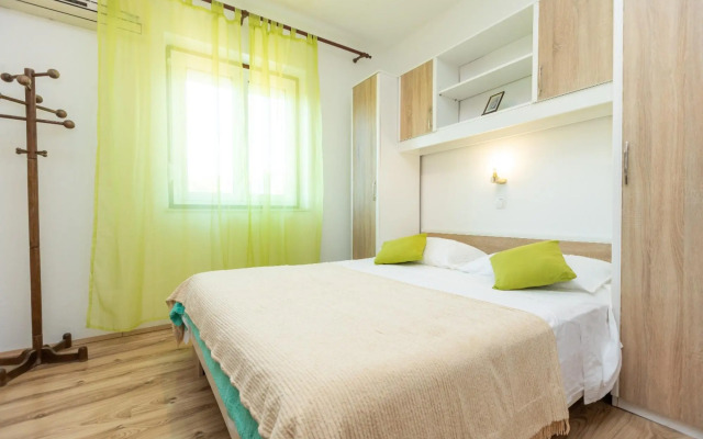 Vesna - 100 m from sea - A1(2+1)