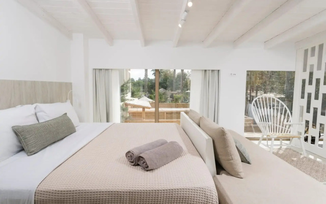 Nusa Suites & Villas