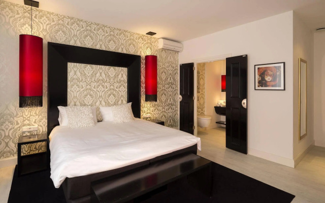 Le Theatre Hotel