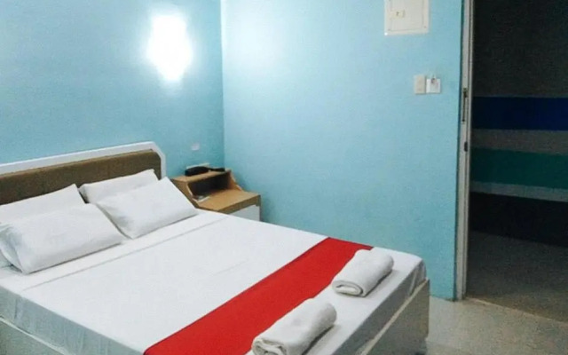 RedDoorz @ EM Pensiontel Butuan City