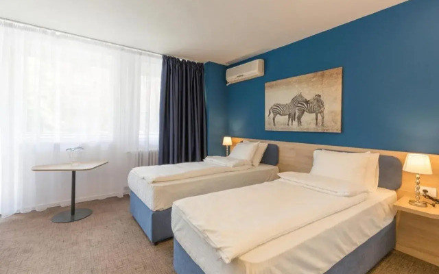 Premium Crown Suites