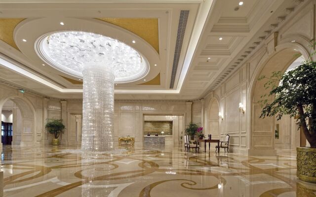 Yinxin Century Hotel