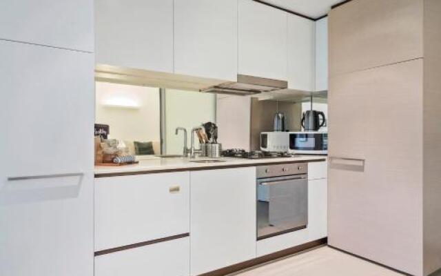 Complete Host Leopold Apartments
