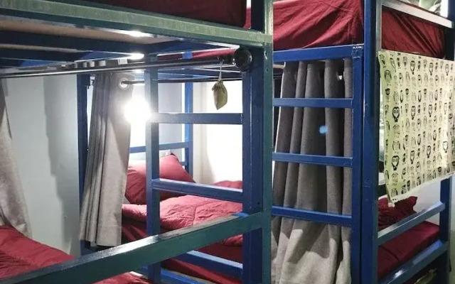 Lao Huk Bed and Cafe - Hostel