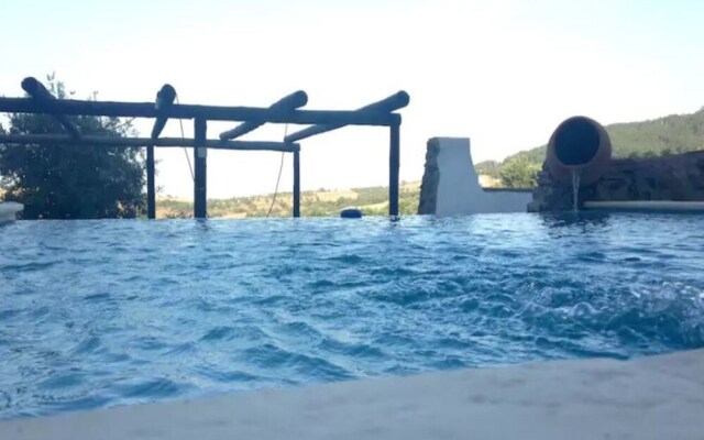 Badajoz 101531 3 Bedroom Holiday home By Mo Rentals