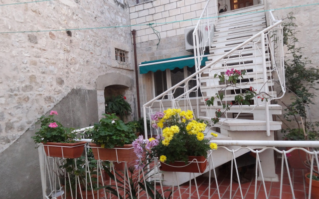 Heart of the City Apartments