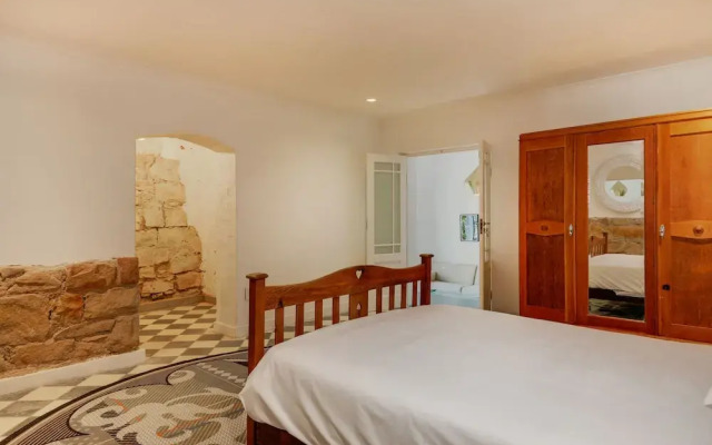 Victorian Manor Apartment