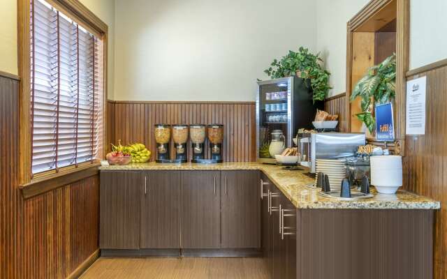 Best Western Greenfield Inn