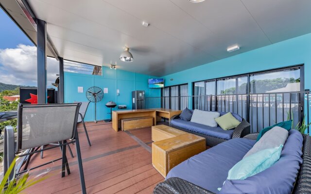 Airlie Sun & Sand Accommodation 6