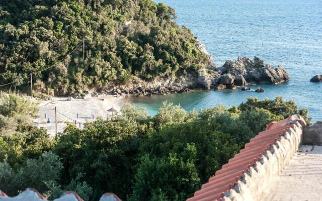 Rizos Studio Sarakiniko