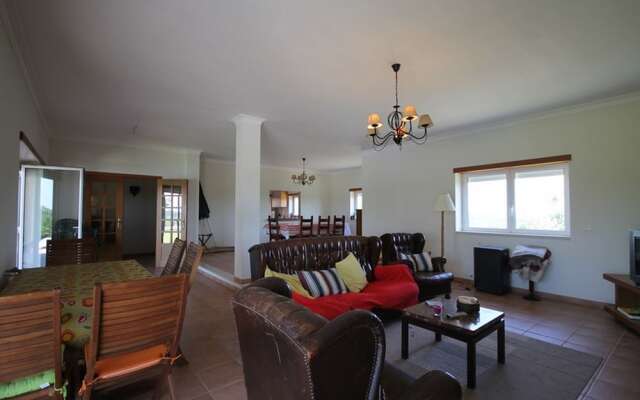 40 Villa Gomes Pedro by Tomar