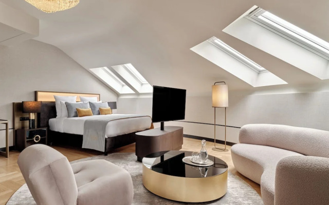 The Crown Krakow Center - Handwritten Collection ACCOR