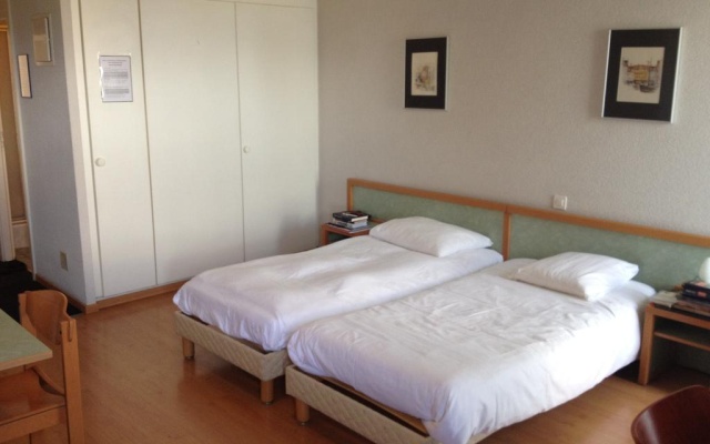 Residence Du Grand Saconnex – Guest Rooms – Le Grand-Saconnex